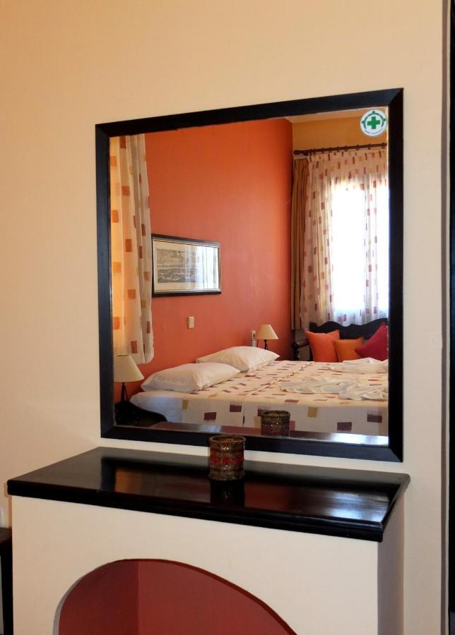 Aeriko Benovias Rooms & Apartments Karfás Esterno foto